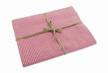 Mini gingham tablecloth raspberry (130x180cm) - Walton & Co 