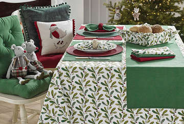 Mistletoe tablecloth (130x280cm) - Walton & Co 