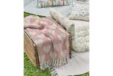 Recycled cotton heart throw pink